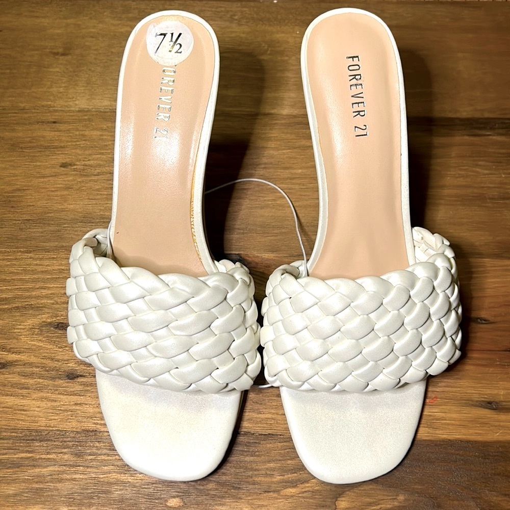 New, Forever 21 Braided Slip On Square Open Toe Pearl Heels 👠 7.5